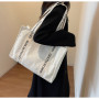 Achetez le Sac Fourre-Tout Vert 29x43x14cm - Style et Praticité ✨