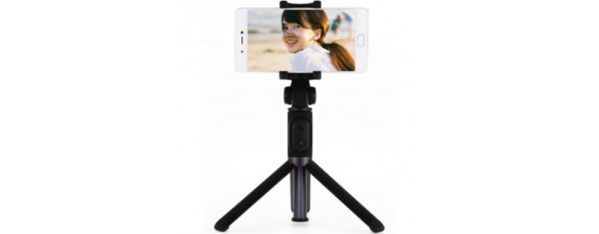 Posez votre téléphone mobile ou tablette sur un support dédié